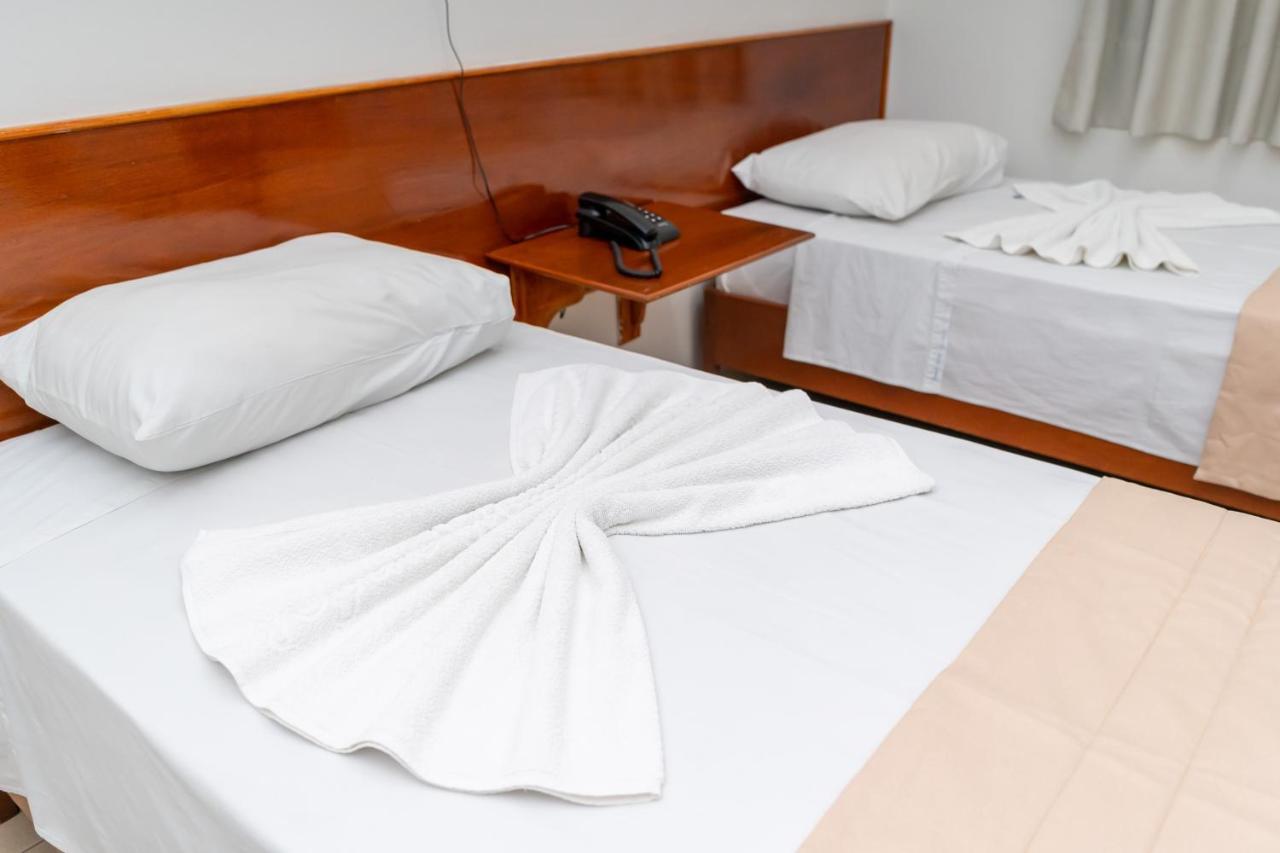 Bandeirantes Hotel กูยาบา ภายนอก รูปภาพ
