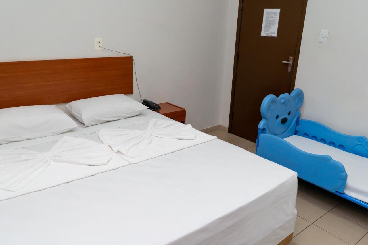 Bandeirantes Hotel กูยาบา ภายนอก รูปภาพ